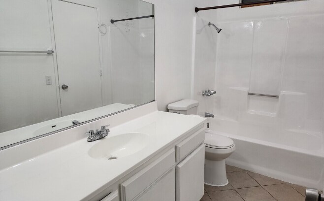 Bathroom (1 of 2) - 58785 Barron Dr