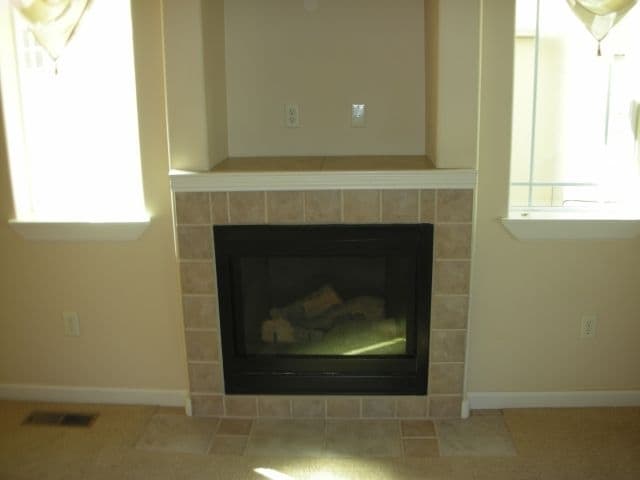 Building Photo - 4 Bedroom Home in NE Bend!
