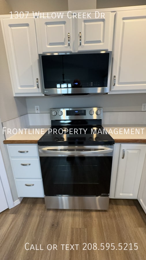 Building Photo - 1307 Willow Creek Dr