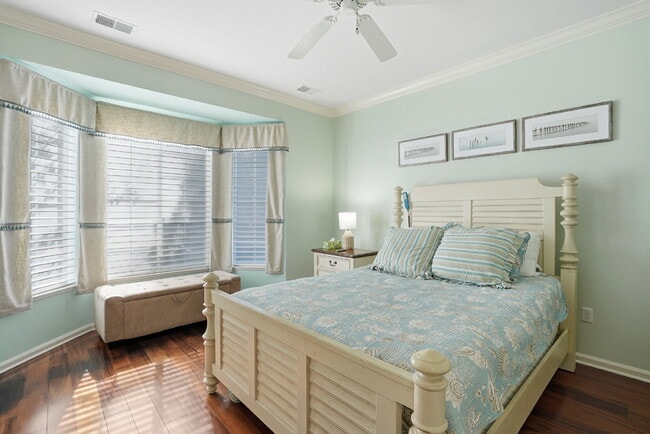 Building Photo - 34 Coburn Dr E