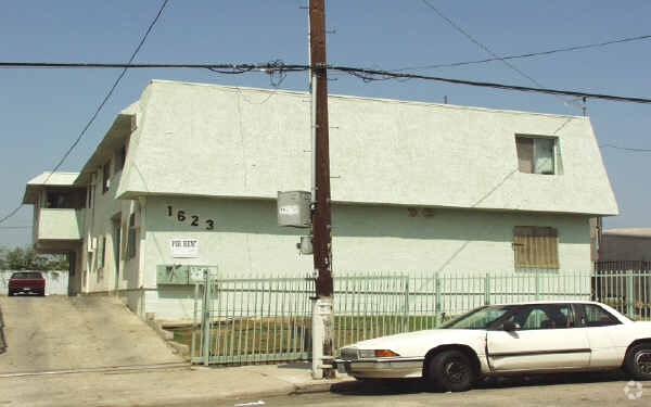 Primary Photo - 1623 Menlo Ave