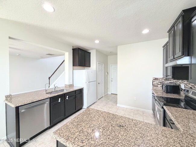 Building Photo - 14020 Corrine Cir