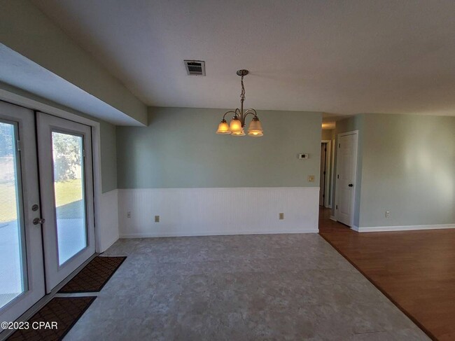 Building Photo - 5117 Bay Head Rd
