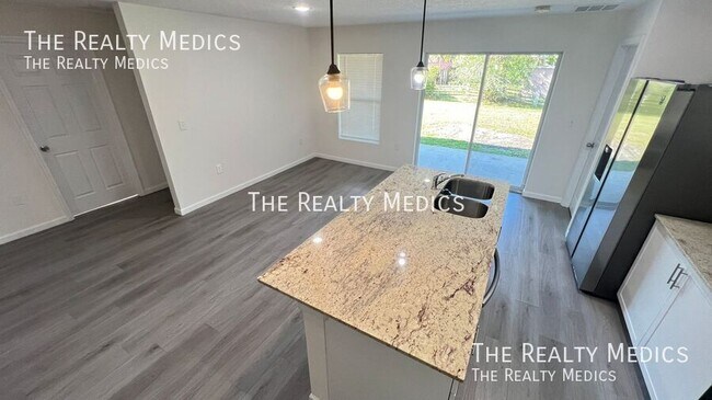 Building Photo - 1242 Halber Ave NW