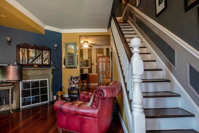 Building Photo - 730 6th St NE