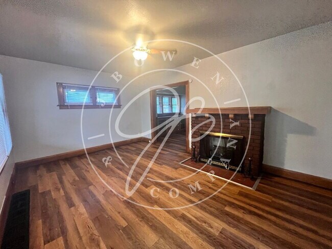 Building Photo - "Charming 3-Bedroom Home on Caroline Avenu...
