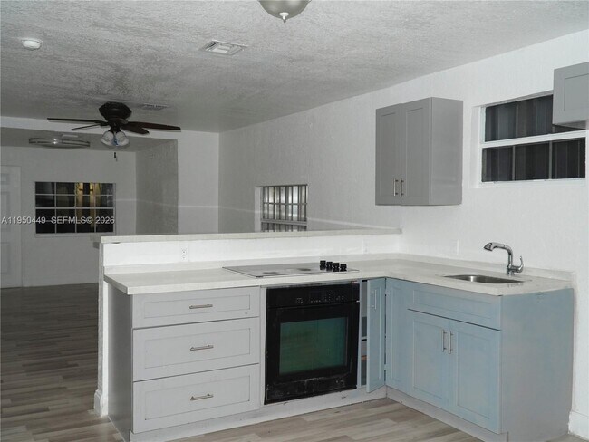 Building Photo - 4079 Linda Ln