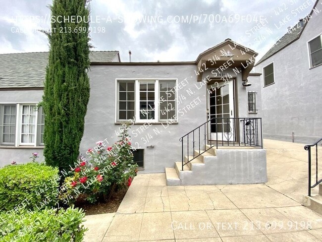 Building Photo - 442 3/4-444 N Lake St