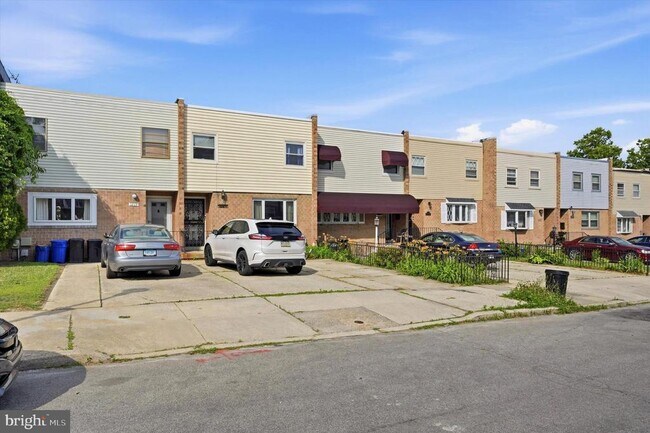 Building Photo - 1221 S Melville St