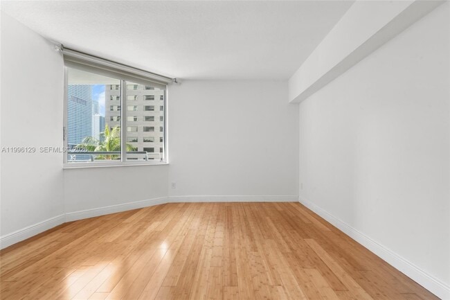 Building Photo - 335 S Biscayne Blvd