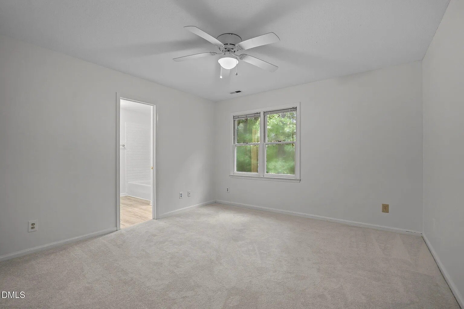 Upstairs Bedroom - 1033 Oak Lake Ct