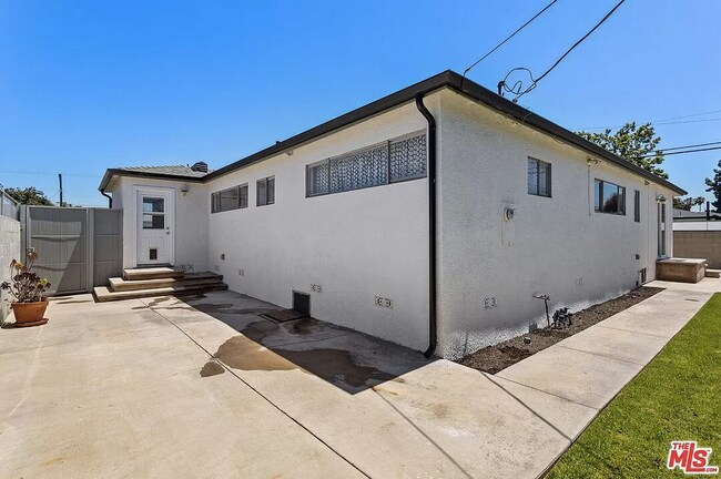 Building Photo - 4845 Imlay Ave
