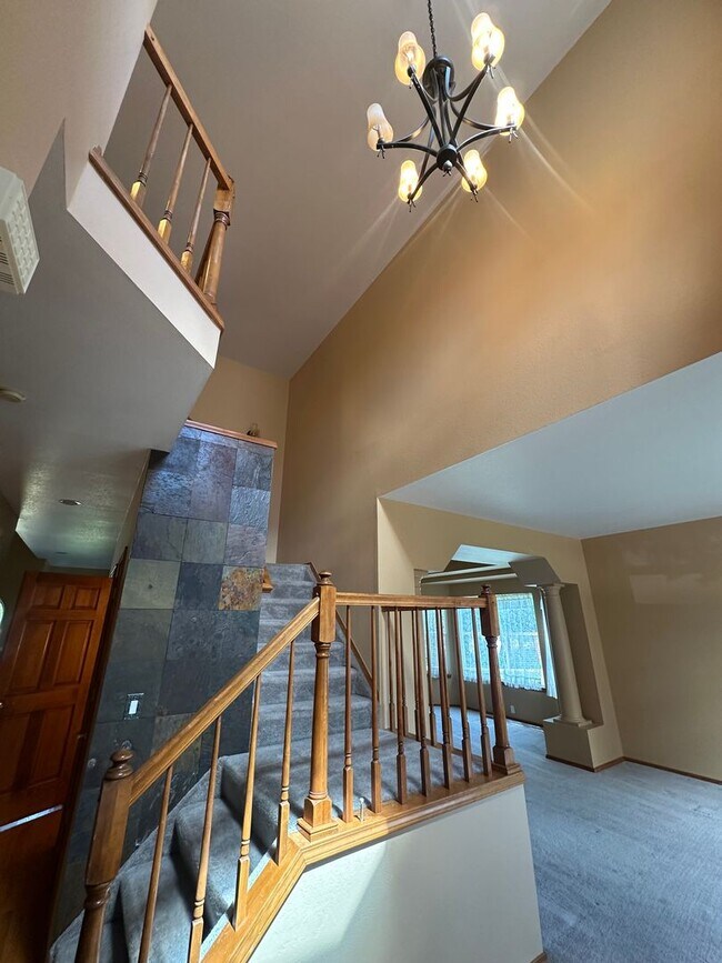 Building Photo - 7640 Lonergan Ct