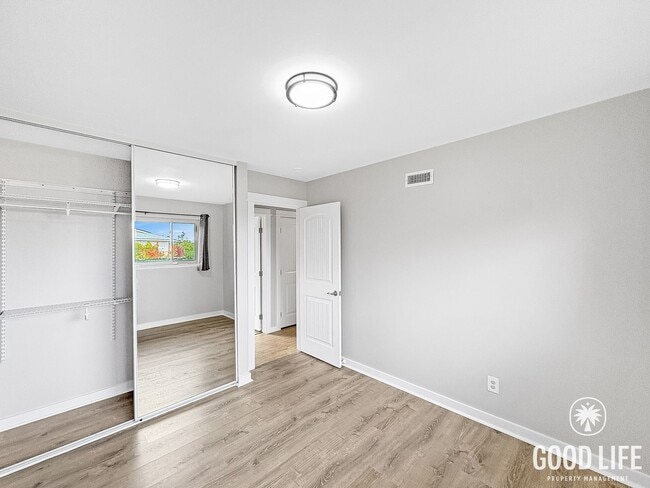 Building Photo - Modern 4-Bedroom Home with Spacious Yard in Prime Clairemont Location