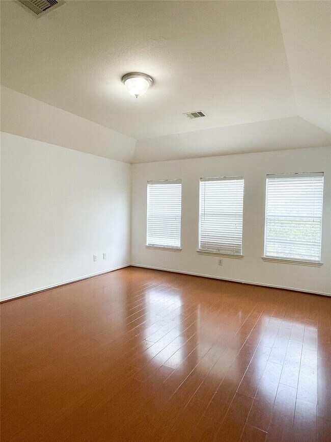 Building Photo - 11737 Logan Ridge Dr