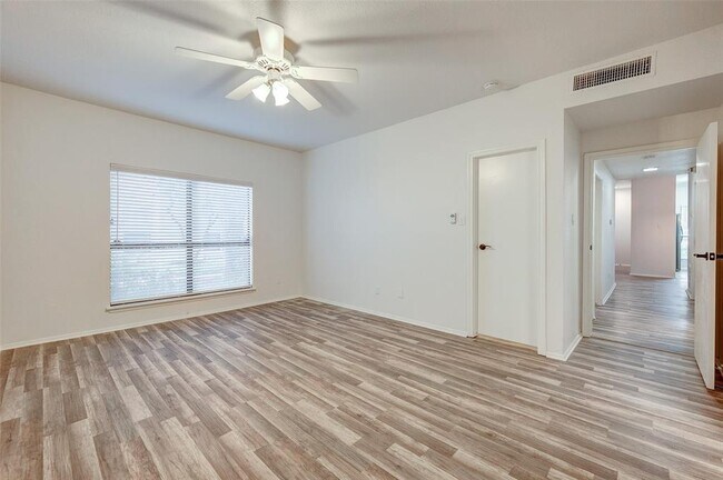 Building Photo - 7950 N Stadium Dr