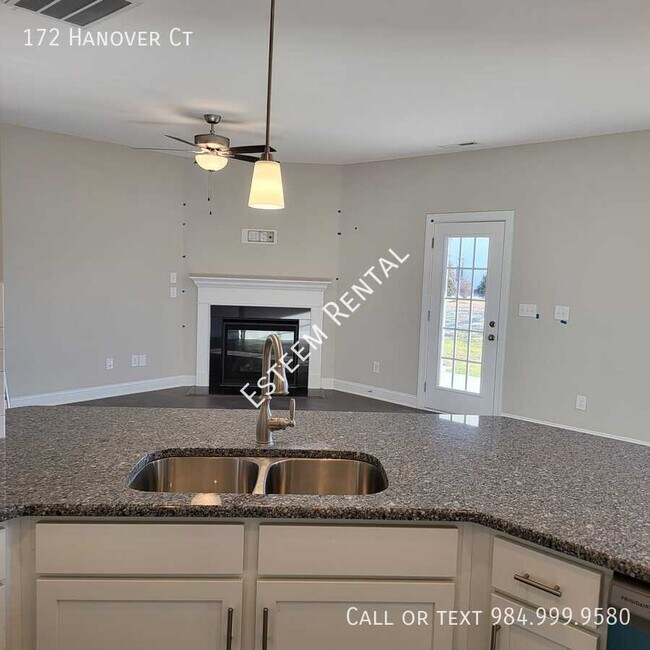 Building Photo - 172 Hanover Ct