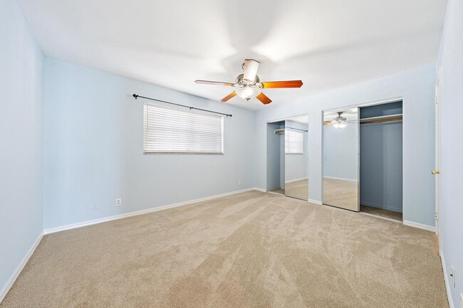 Building Photo - 400 Wilma Cir