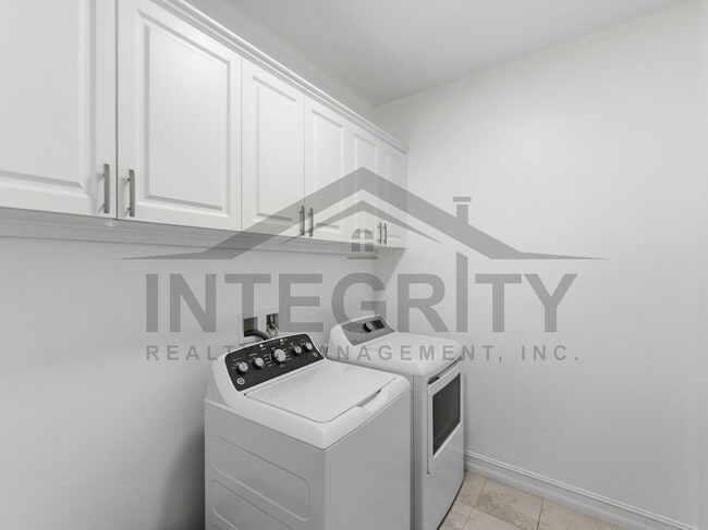 Building Photo - 34266 Radley Wy