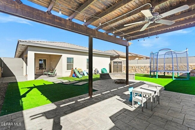 Building Photo - 13640 Matfen Ave