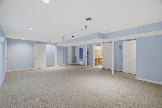 Building Photo - 3265 Galaxy