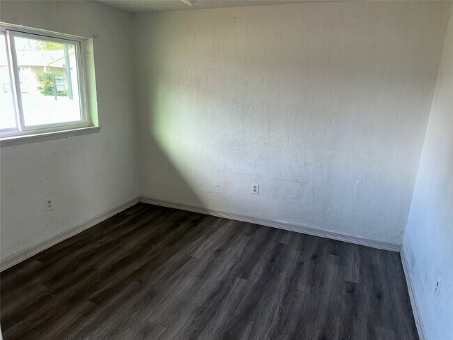 Building Photo - 5405 Suez St