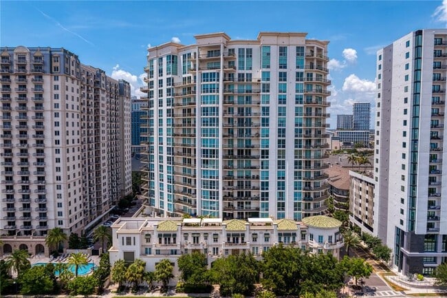 Building Photo - 450 Knights Run Ave