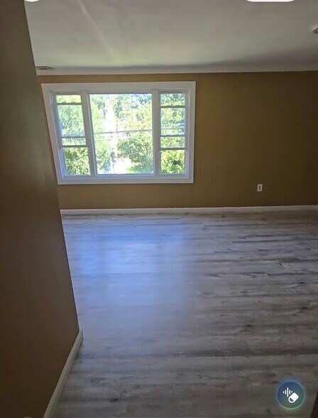 Building Photo - 333 Whitehead Rd