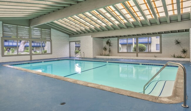 Building Photo - THE LANDING AT CHANNEL ISLANDS