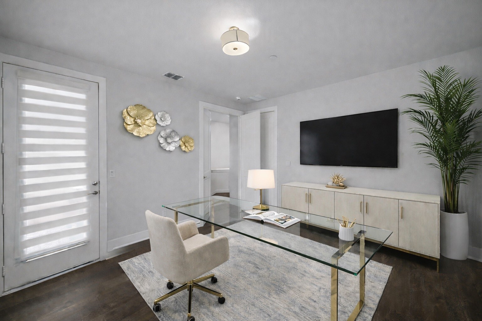 Building Photo - 381 E Greenbriar Ln