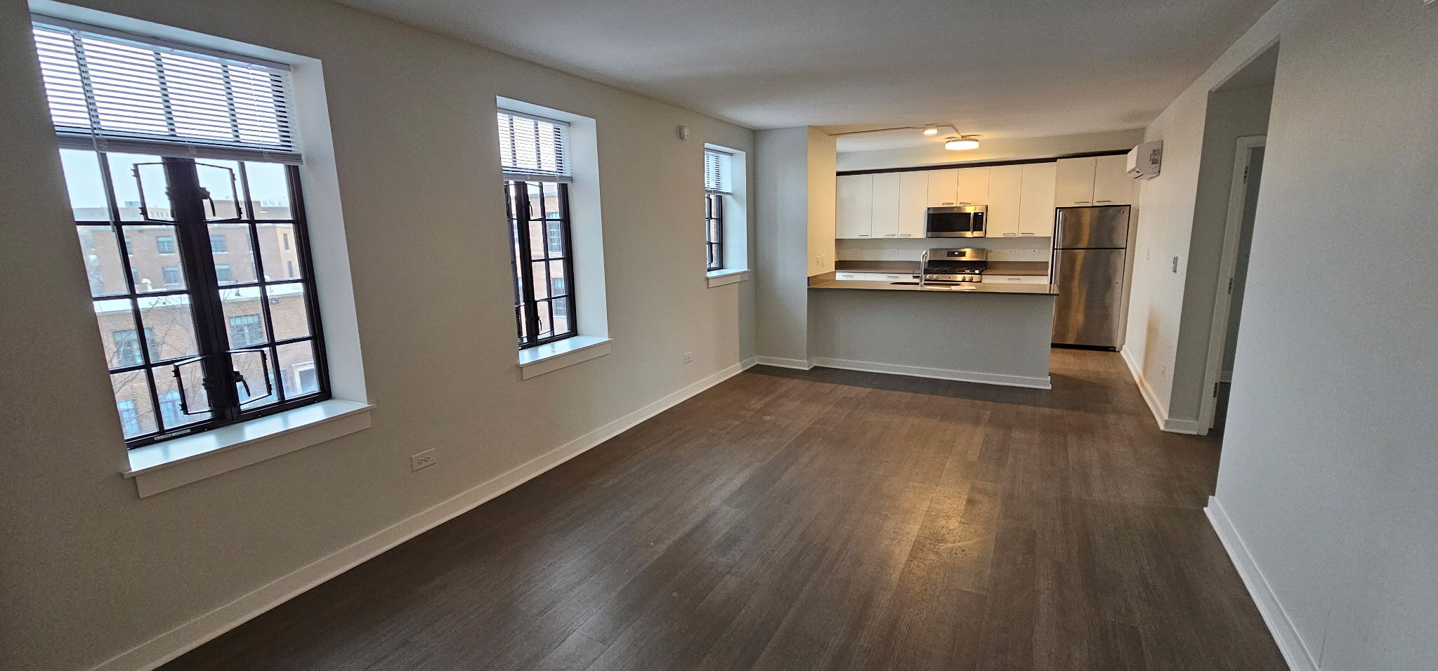 Building Photo - 2857 N Clybourn Ave