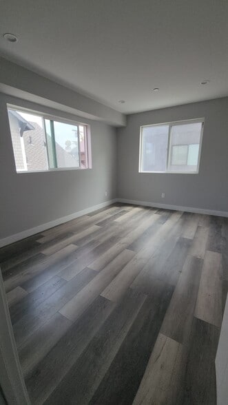 Building Photo - 2406 Hauser Blvd