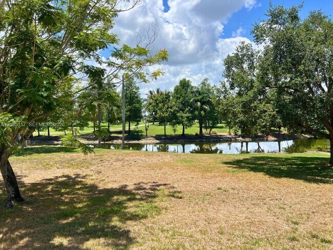 Building Photo - 12840 Vista Isles Dr
