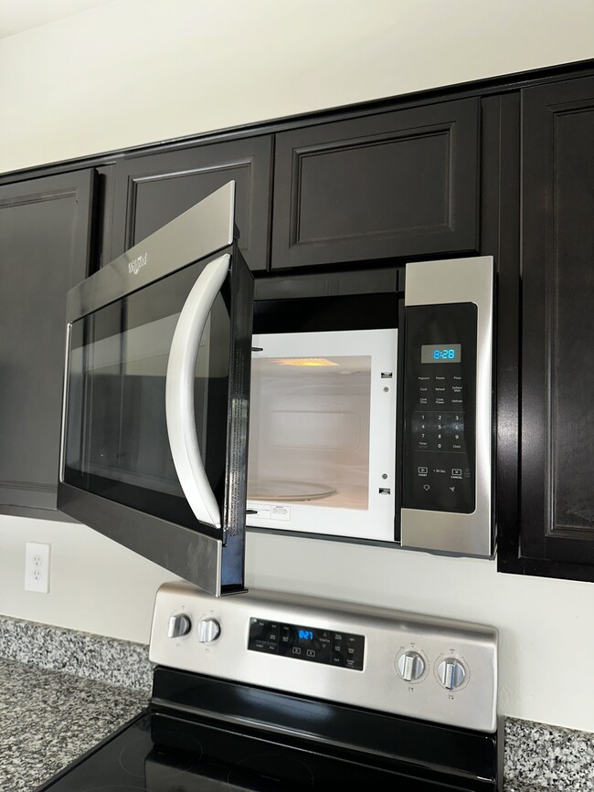 Building Photo - 35288 W San Alvarez Ave