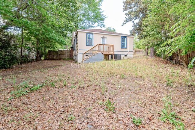 Building Photo - 906 Rosedale Arch