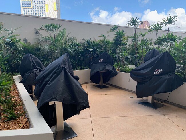 Building Photo - Immaculate studio at A'ali'i at Ward Village