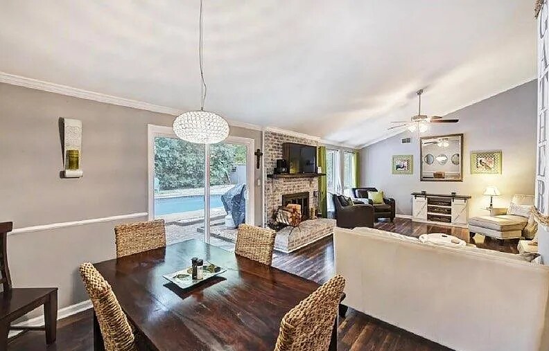 Building Photo - 621 Regency Dr
