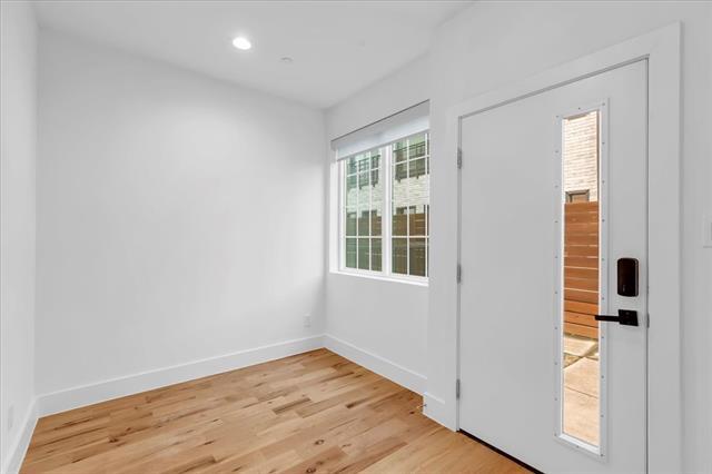 Building Photo - 1910 Caddo St