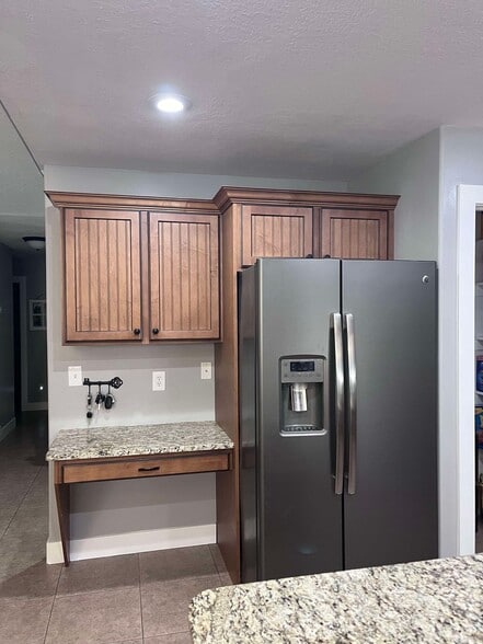 Building Photo - 639 S Appaloosa Cir