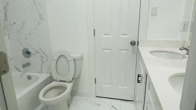 Building Photo - ? Brand-New Unit – 3 Bedrooms, 2.5 Bathrooms ?