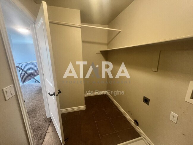 Building Photo - 13571 S Buckeye View Way