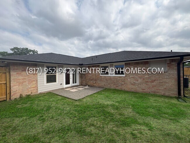 Building Photo - 7810 Birchbark Dr