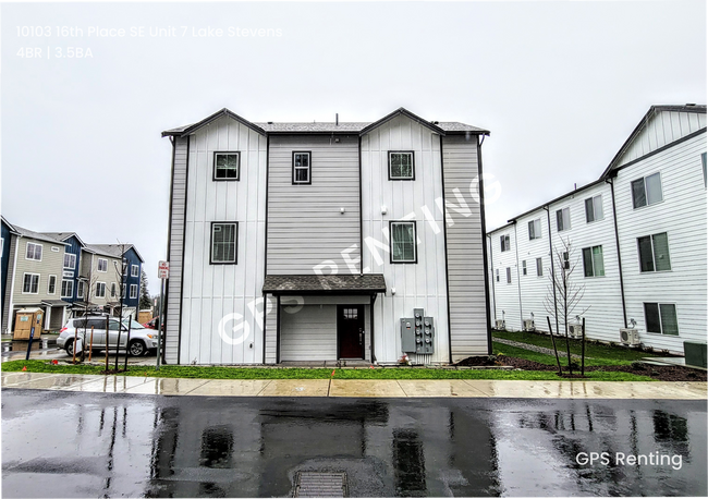 Primary Photo - Beautiful 4bed 3.5 bath at Roxburghe in La...