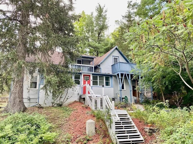 Primary Photo - 308 Coddington Rd