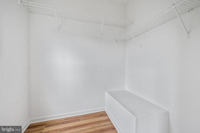 Building Photo - 556 Rhapsody Ct