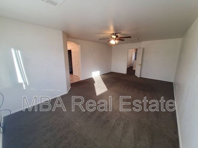 Building Photo - 5227 W Desert Ln