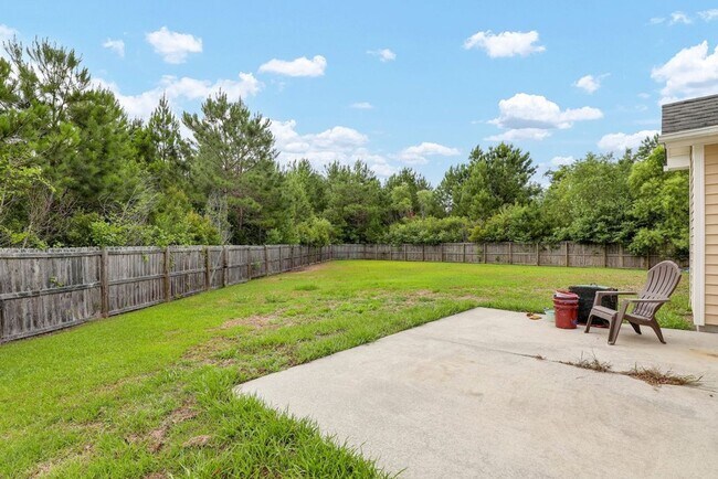 Building Photo - 202 Marsh Haven Dr