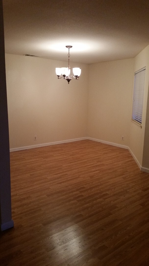 Building Photo - 2 Bedroom / 2 Bathroom Home inside Canyon Lake