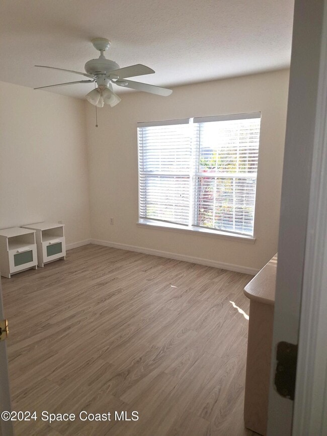 Building Photo - 4550 Bellaluna Dr