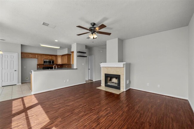 Building Photo - 16935 Valley Palms Dr